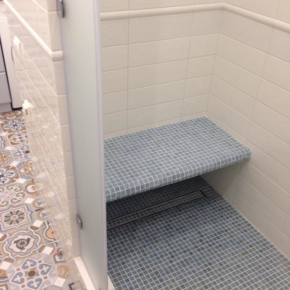 Скамейка в душевую