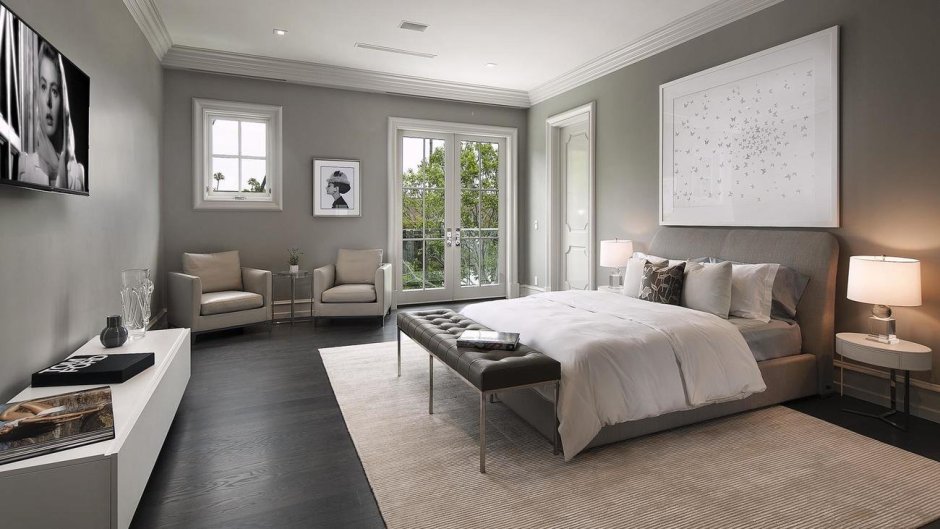 Серые стены бежевая мебель