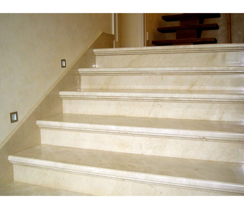 Лестница в классическом стиле