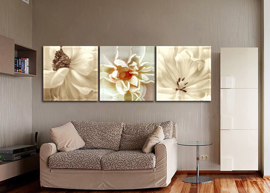 Молдинг на стену над диваном