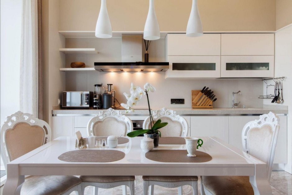 Розетки в интерьере кухни