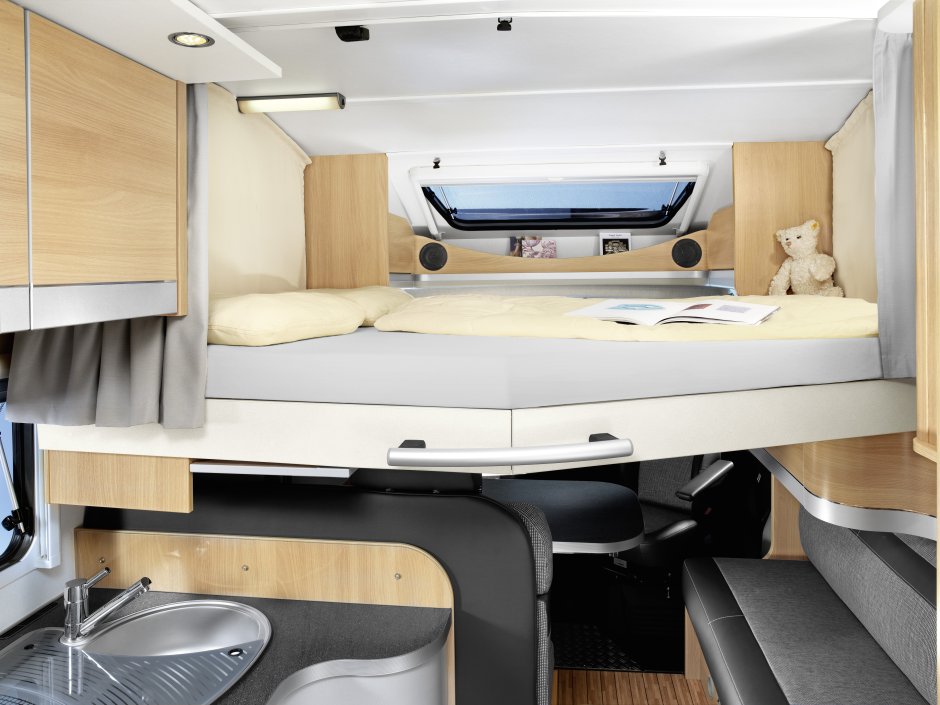 EARTHROAMER интерьер