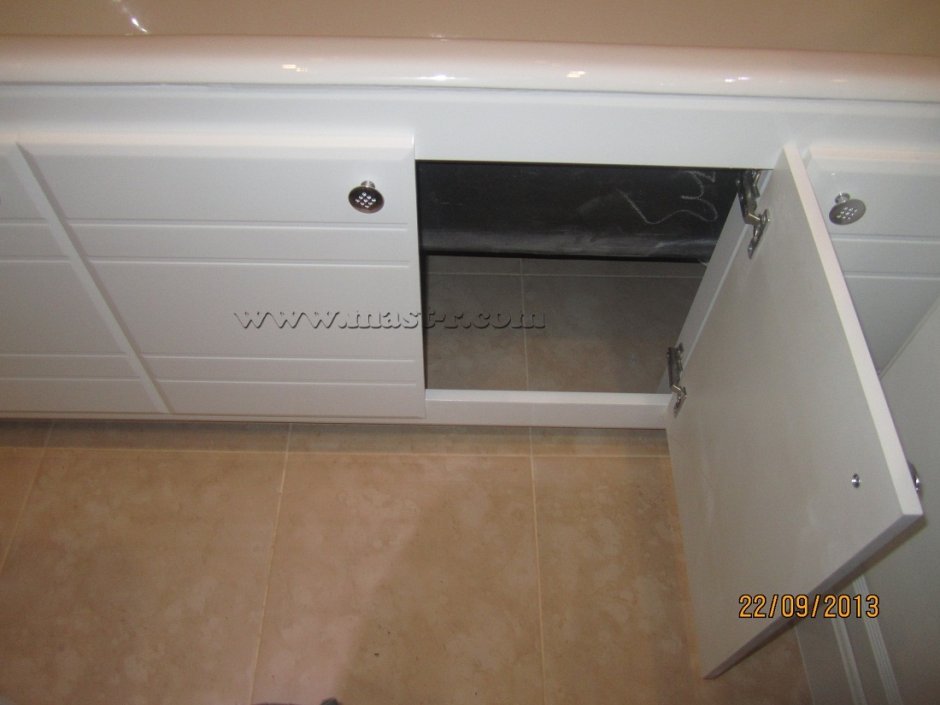 Экран под ванну открывающийся снизу вверх