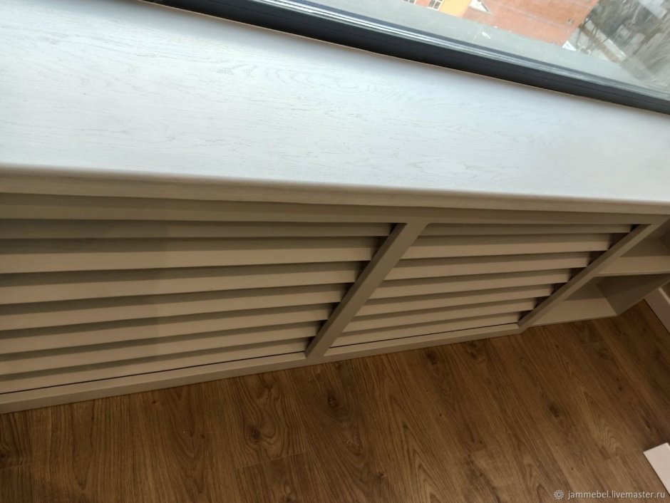 Экран с откидными дверцами