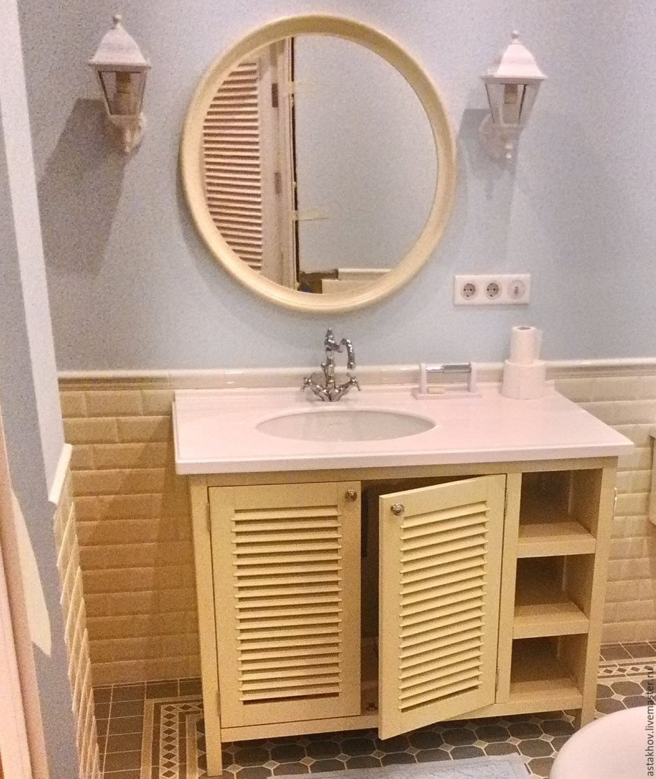 Деревянный экран под ванную