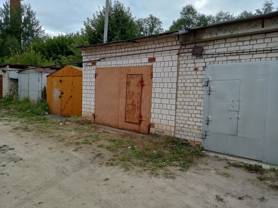 Гараж из кирпича