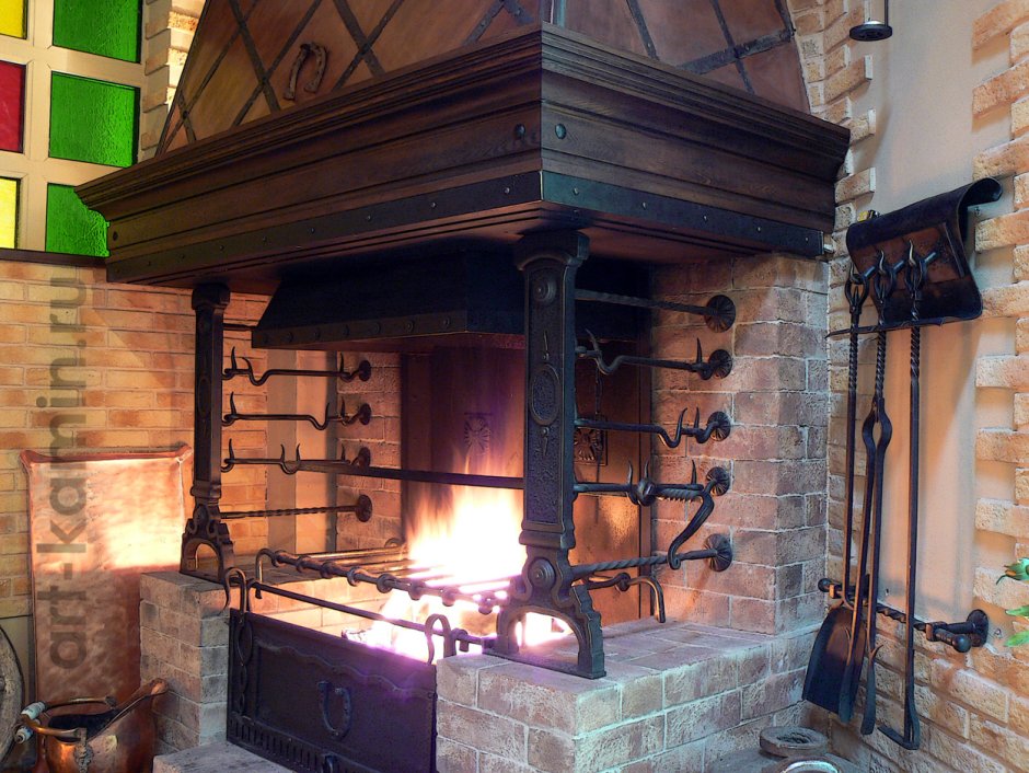 Камин совмещенный с барбекю