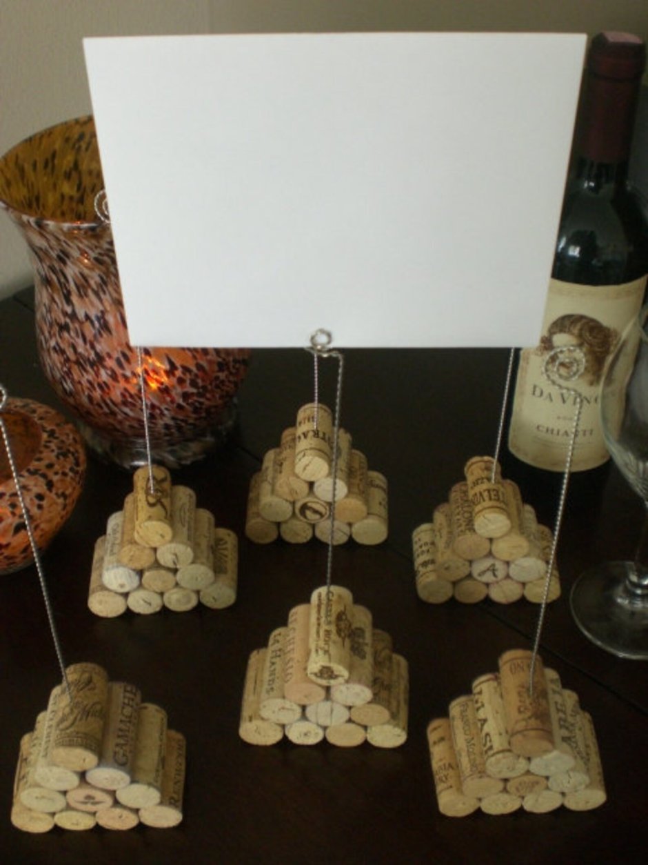 Держатель из пробок от вина