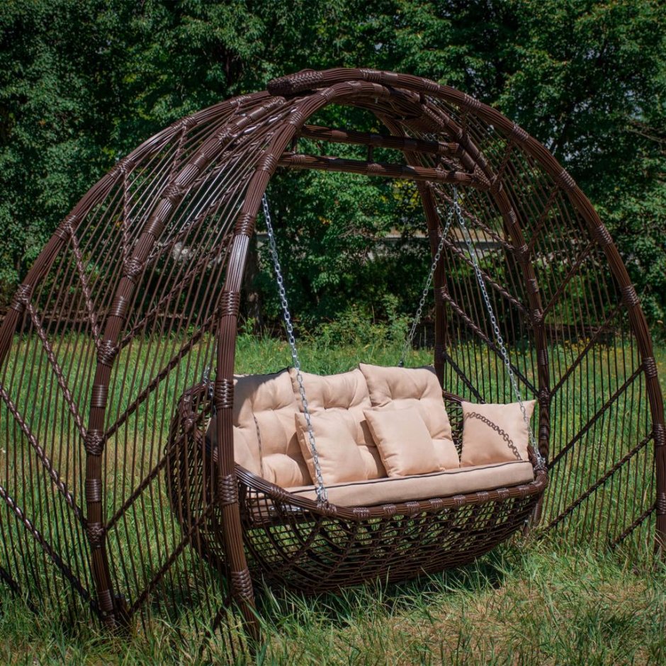 Садовая качель из ротанга