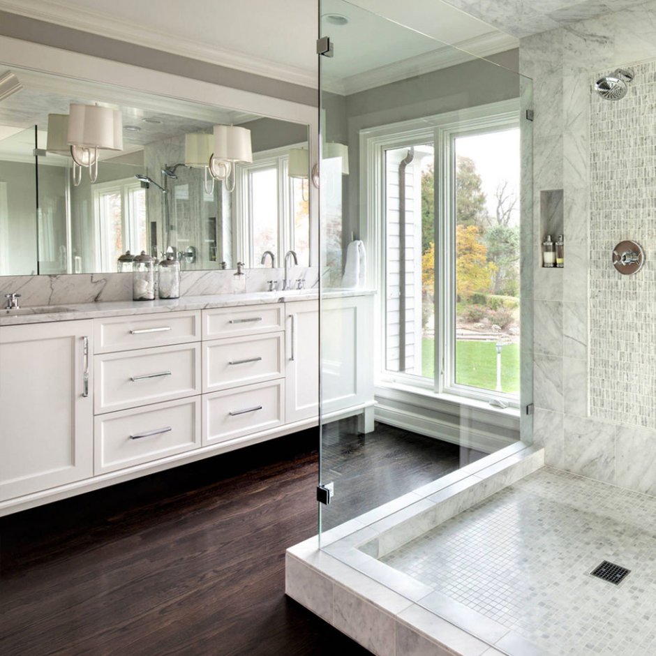 Отдельностоящая ванна на подиуме