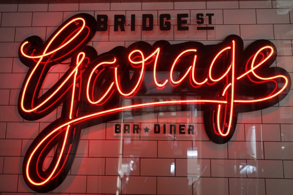 Зеркало с лампочками