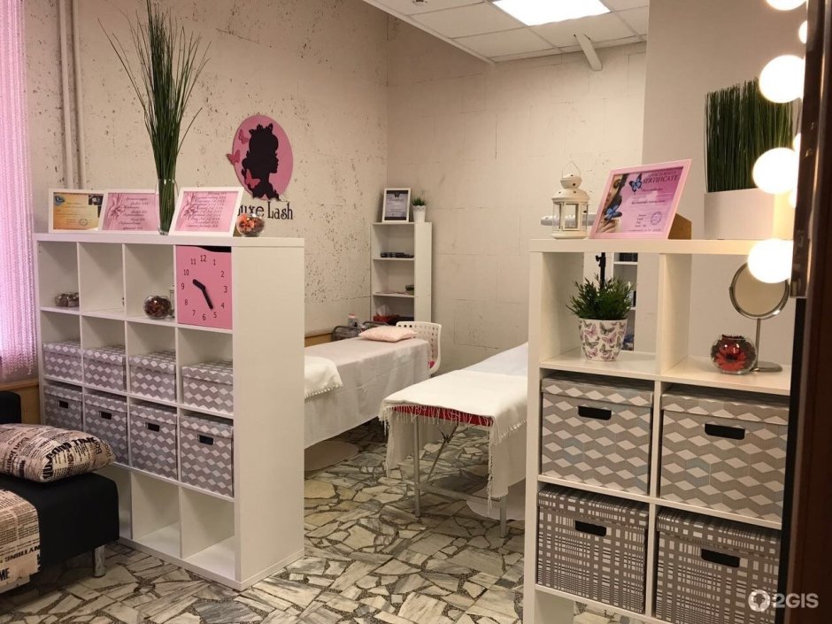 Шкафчик для косметики