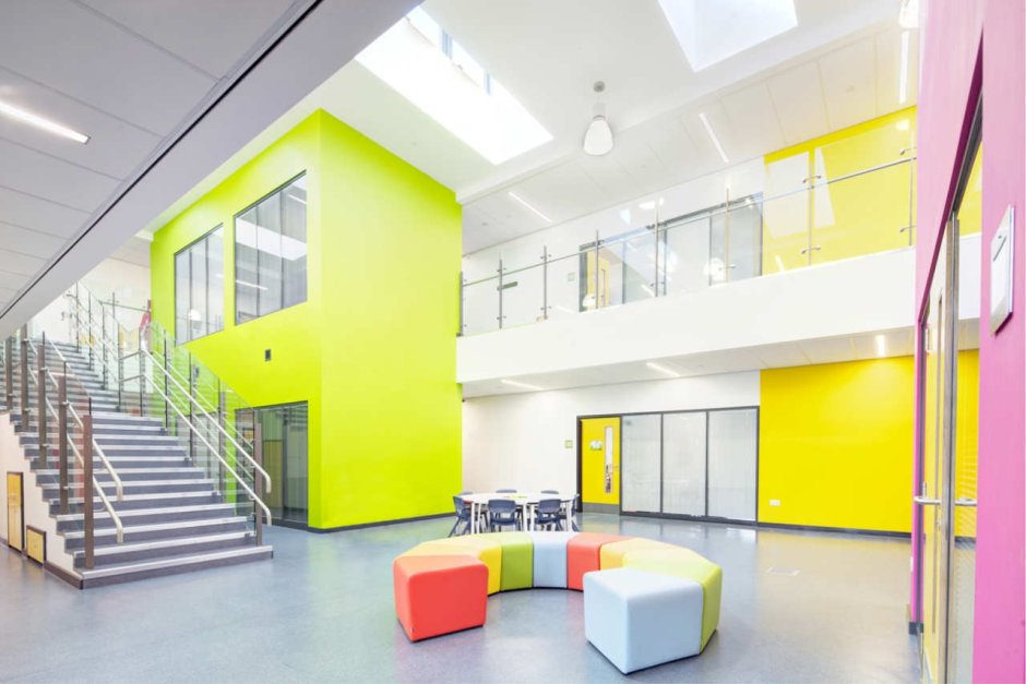 Современная школа внутри