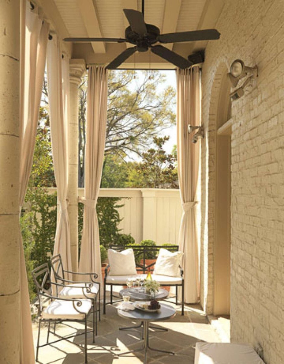 Бежевая веранда