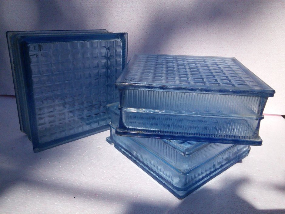 Стеклоблок пирамида