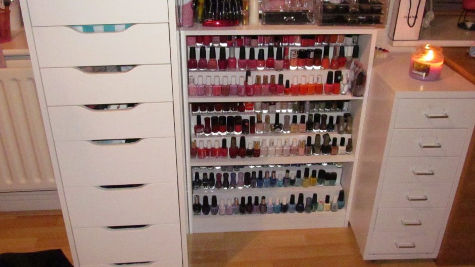 Комод для маникюрного кабинета