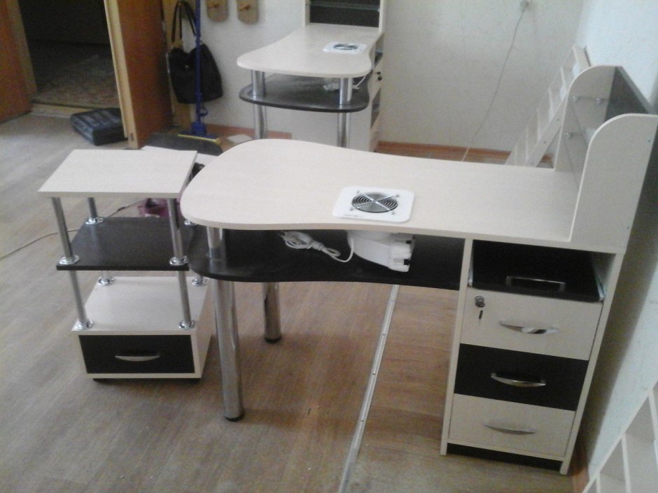 Декор для салона маникюра