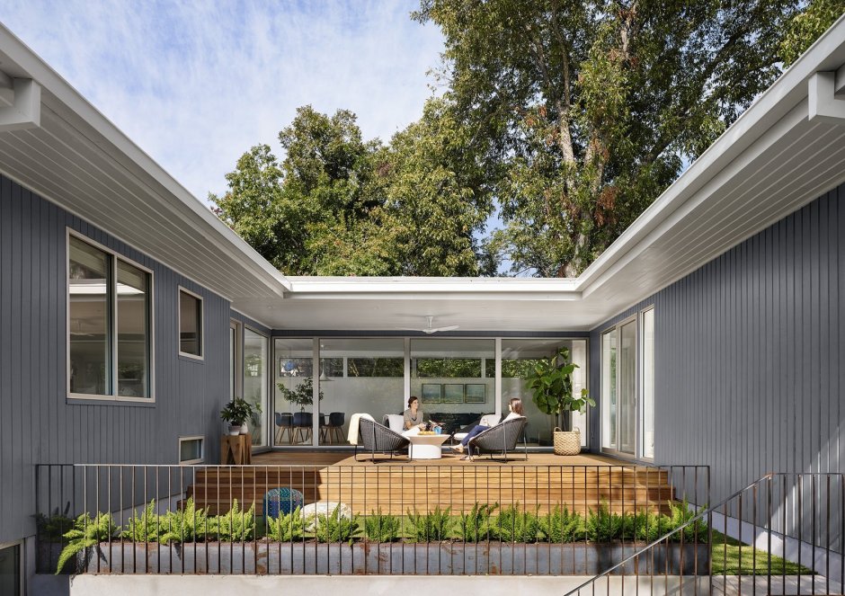 Одноэтажный дом с внутренним двориком