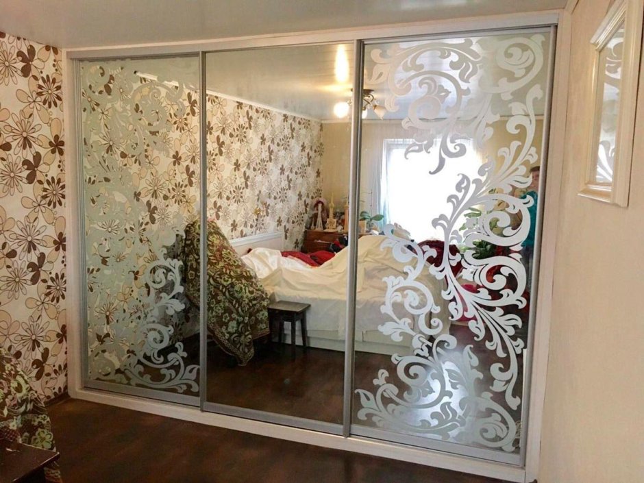 Плёнка на зеркало для шкафа купе