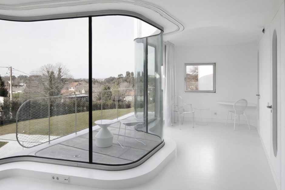 Изогнутые пластиковые окна