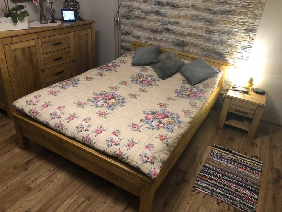 Кровать в стиле ретро