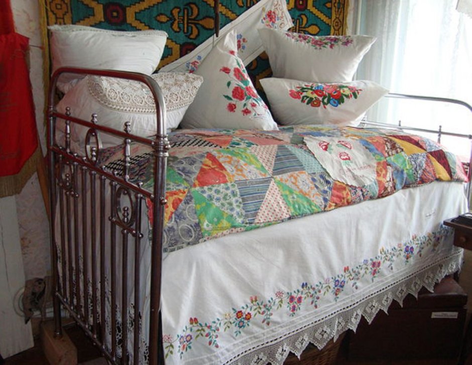 Старая кровать