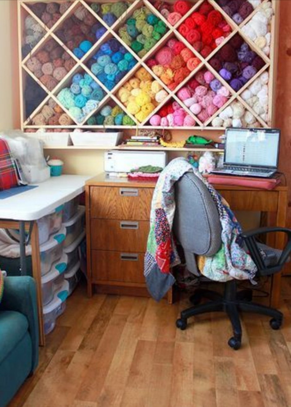 Творческий уголок рукодельницы