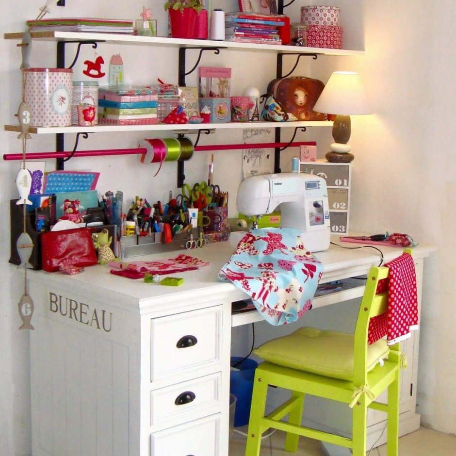 Стол рукодельницы