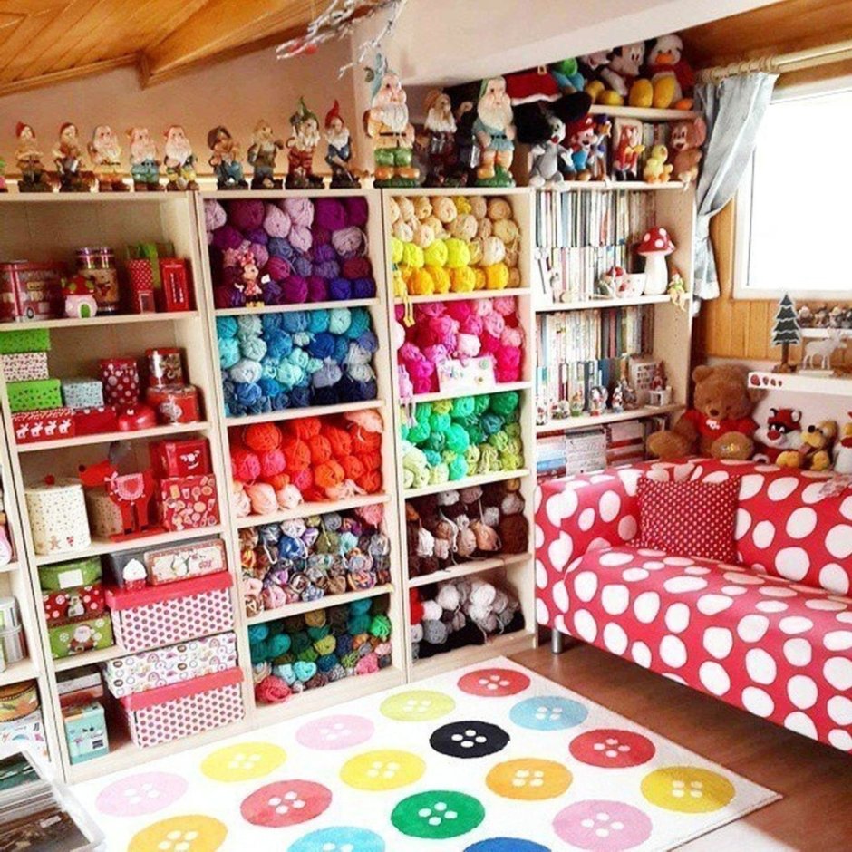 Стол для швеи в маленькой квартире