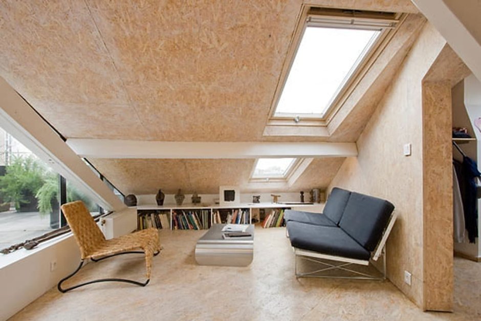 Отделка потолка на мансарде OSB