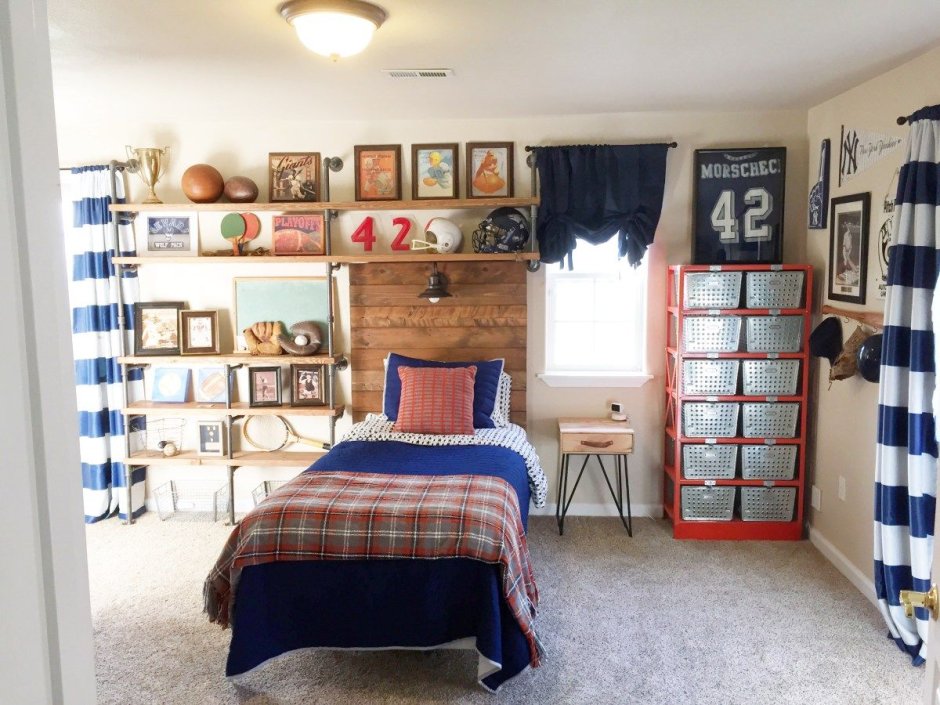 Стены в спортзале