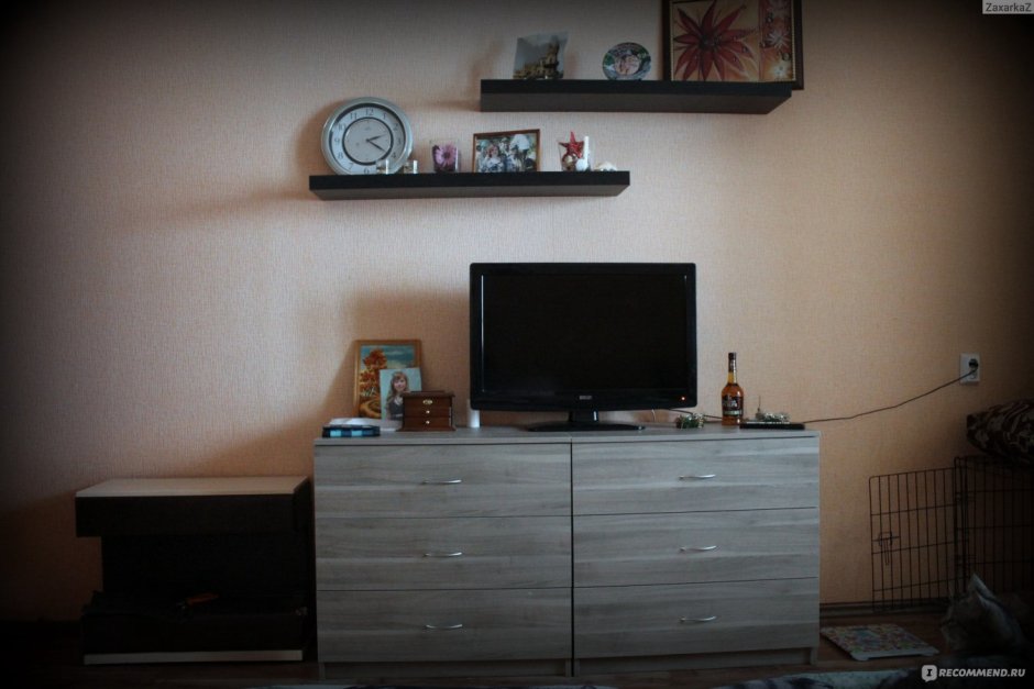 Полка ЛАКК над комодом икеа