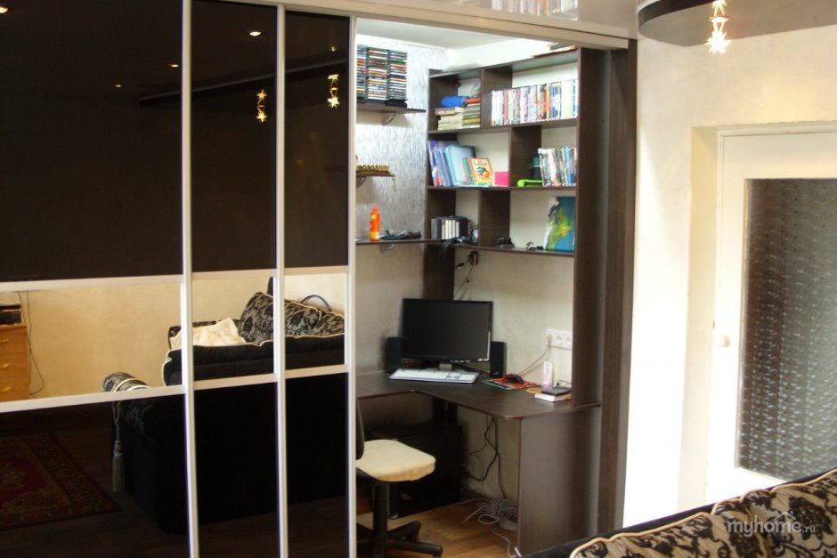 Шкаф купе с компьютерным столом