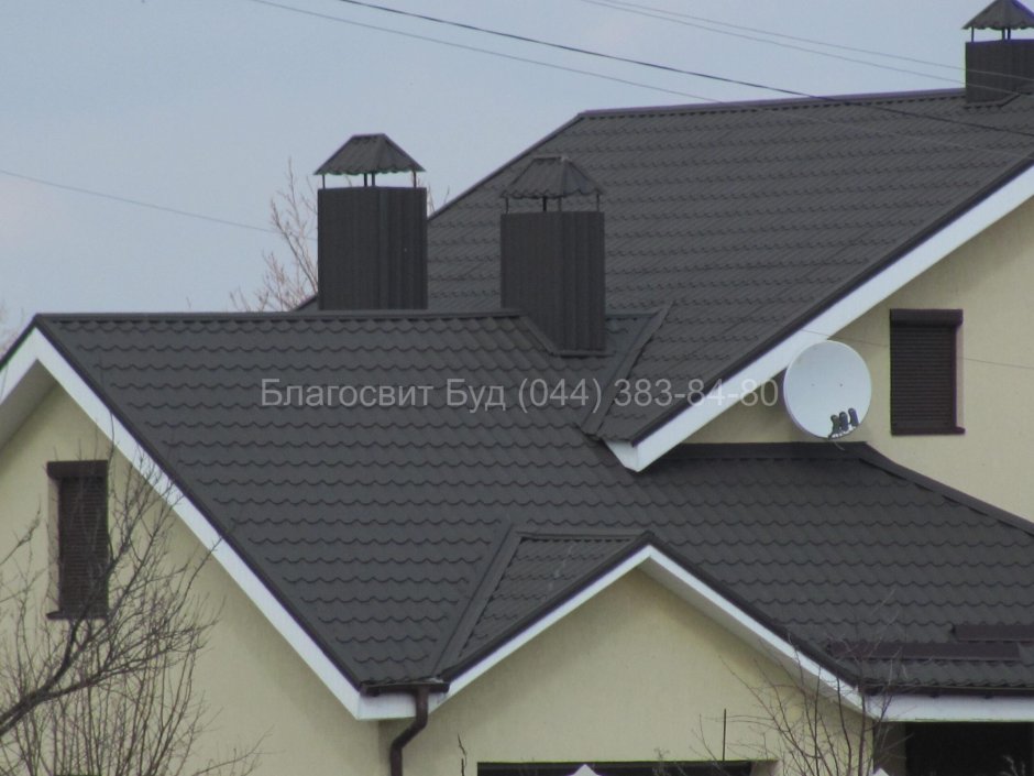 Дом с крышей мокрый асфальт