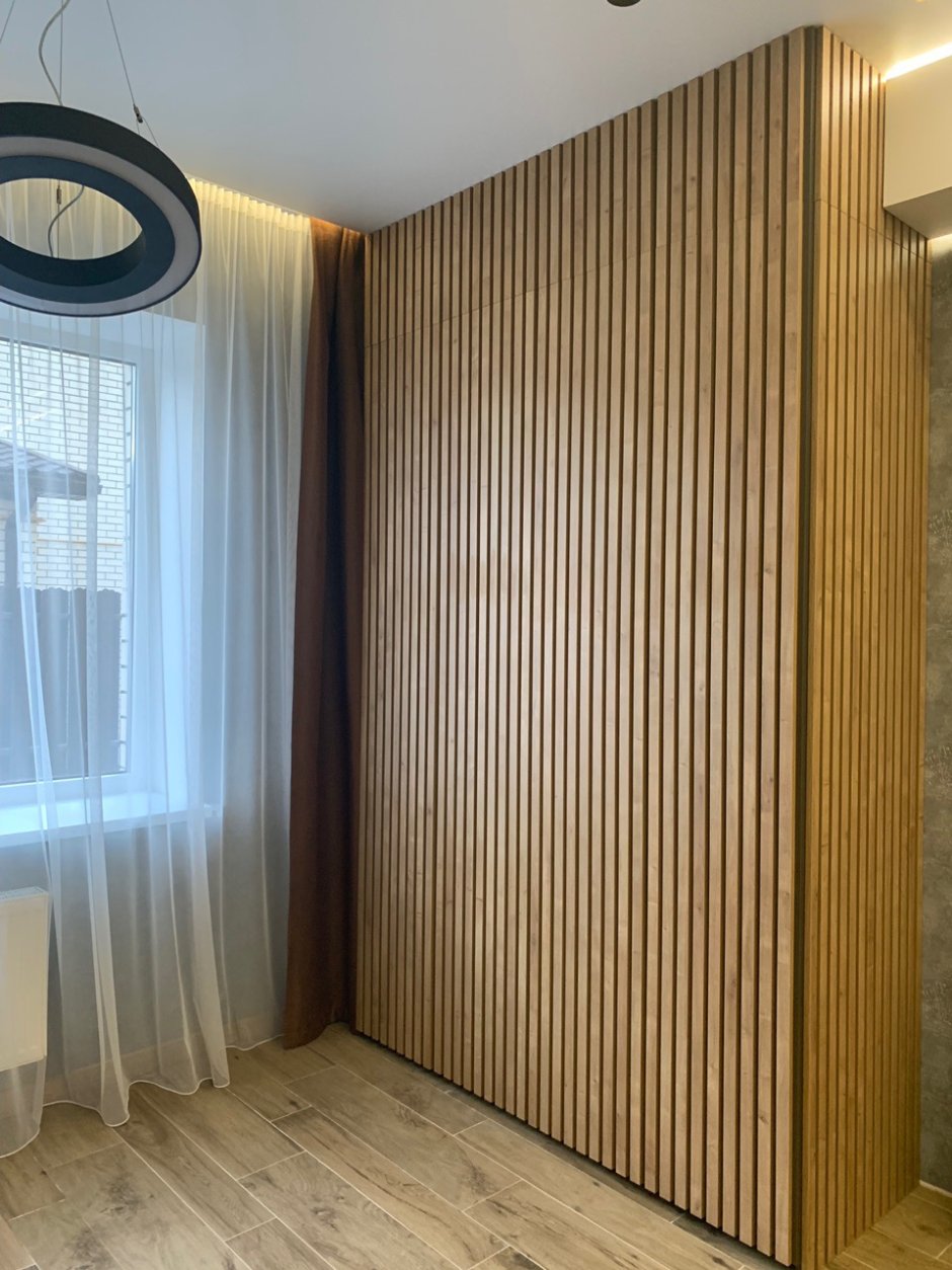 Шкаф в стене