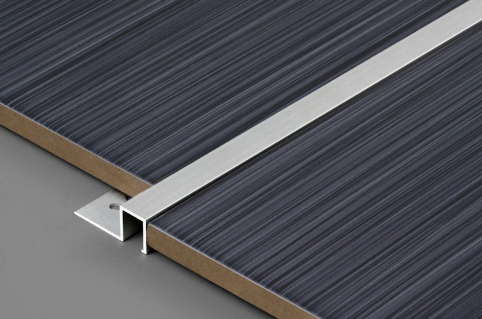 Профиль-порог накладной из анодированного алюминия PROLINOLEUM