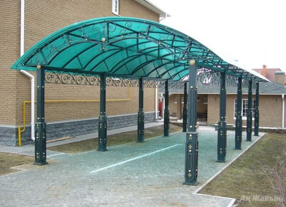 Навес над крыльцом