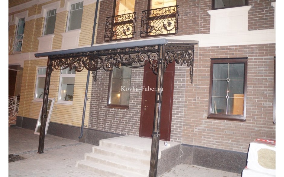 Кованые столбы для навеса