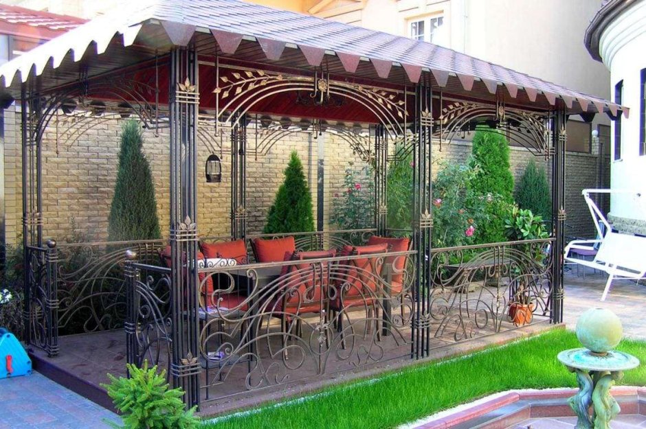 Кованые столбы для ворот