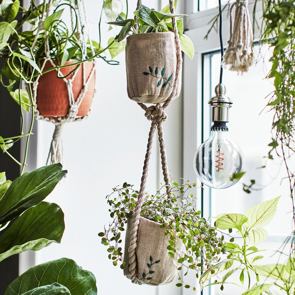 Подвесное кашпо для цветов