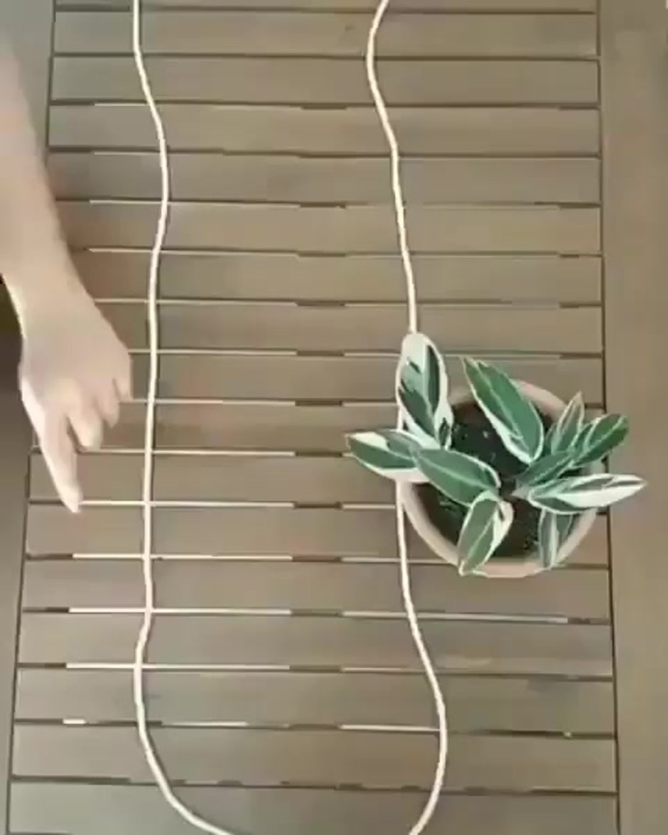 Кашпо из дерева подвесное