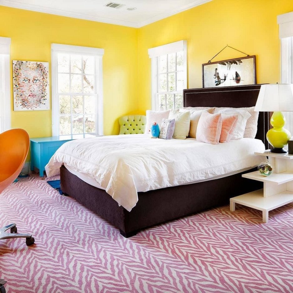 Светло желтые стены в интерьере