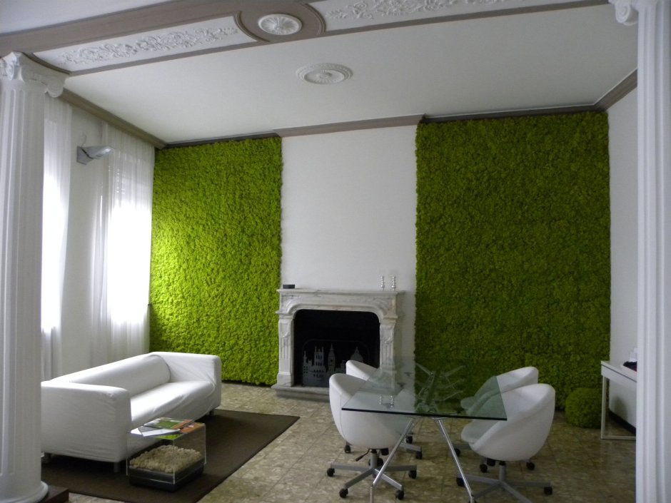 Искусственный газон на стене