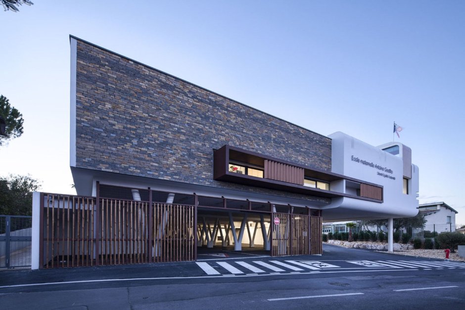 Архитектура современных клиник Франции