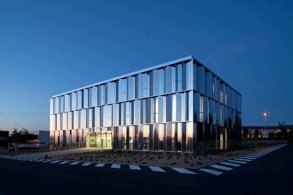 Рейнарс стеклянные фасады