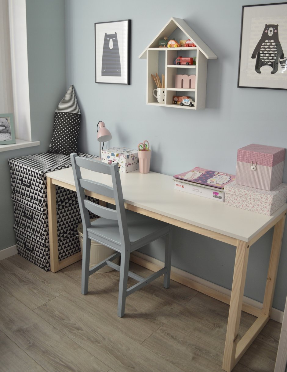 Компьютерный стол в скандинавском стиле