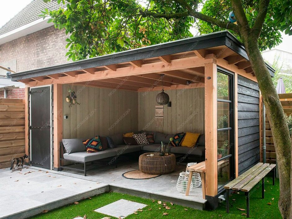 Беседка с летней кухней