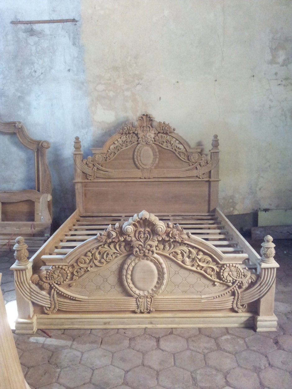 Резная кровать самому