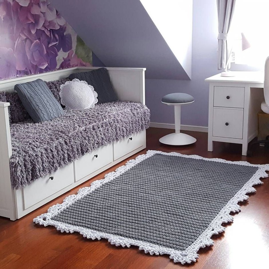 Вязаные прикроватные коврики