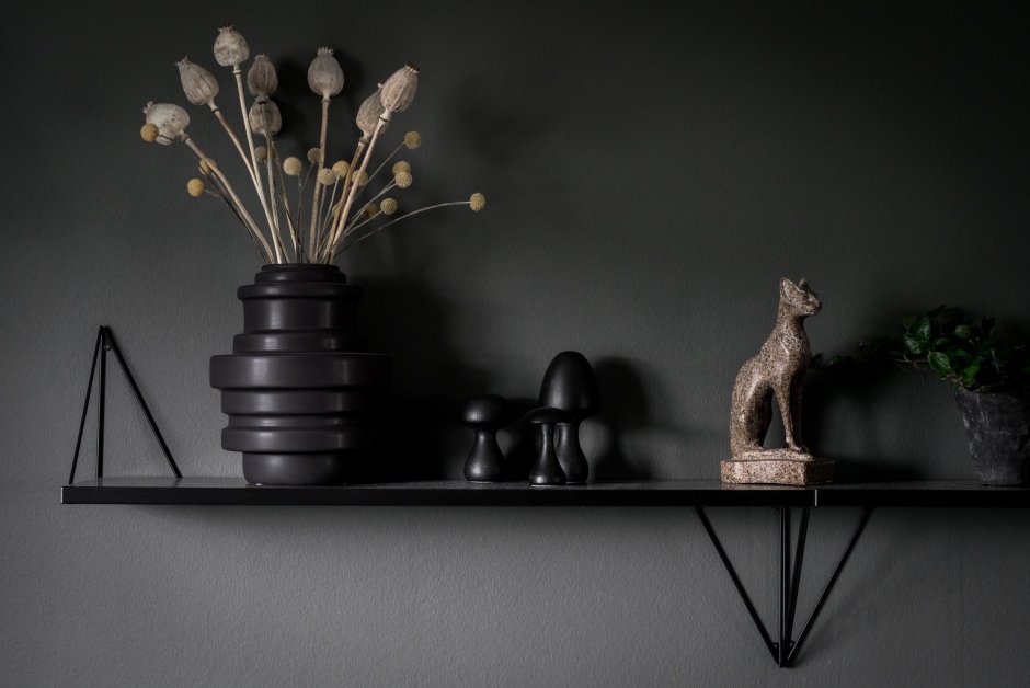 Черные предметы интерьера